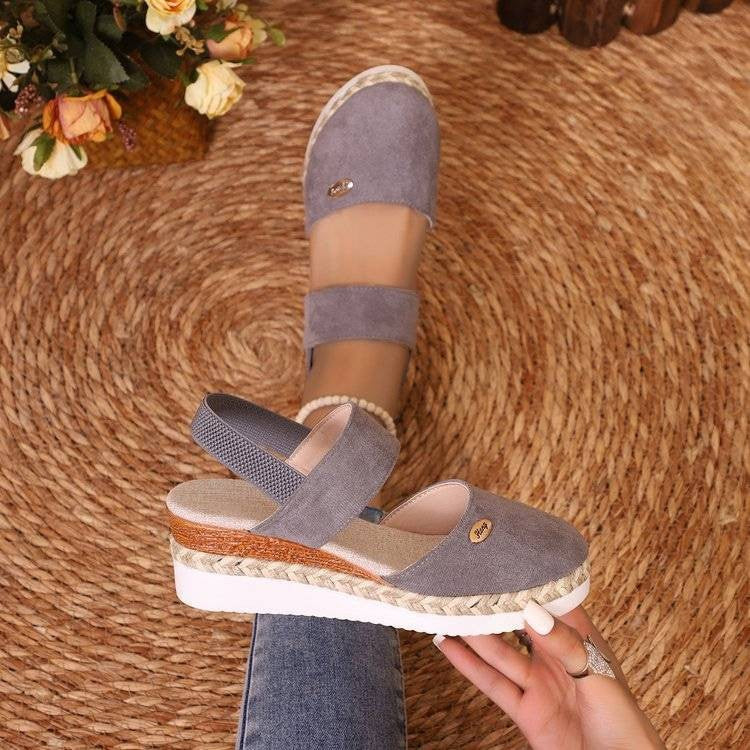 Sandalias grises lila tipo cuña con dos tiras y suela de yute
