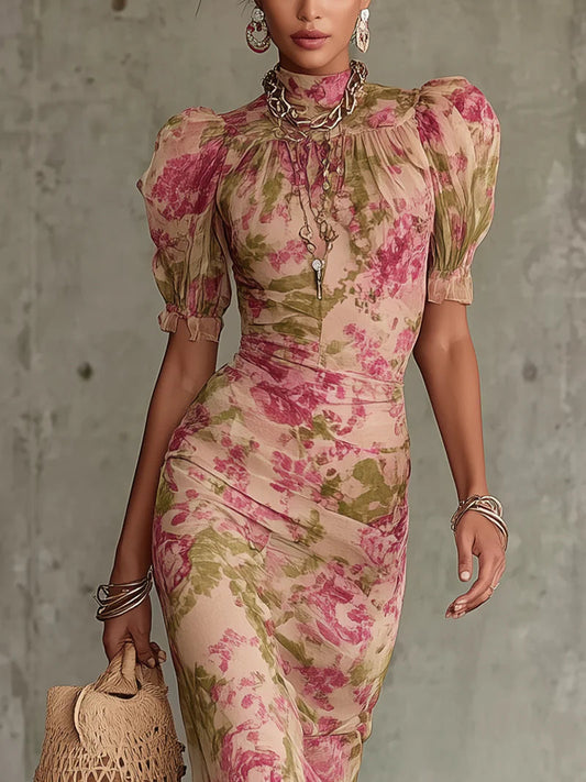 Vestido largo rosa con estampado vintage, cuello alto y mangas globo abullonadas