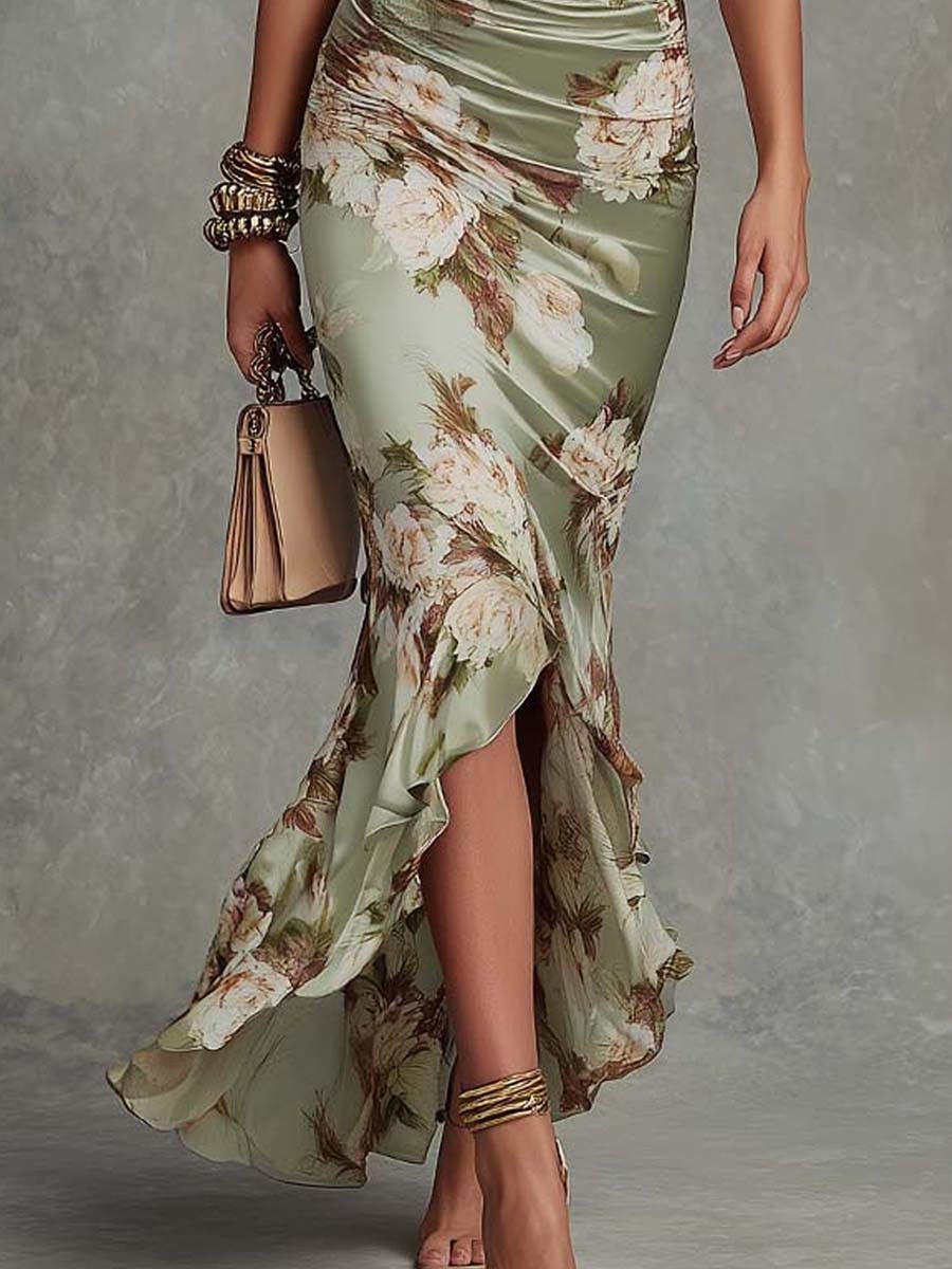 Vestido largo verde floral con abertura lateral, falda con volantes y mangas abullonadas