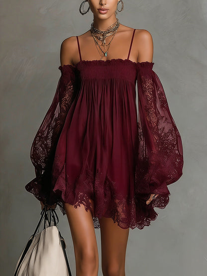 Vestido mini de gasa burdeos con hombros descubiertos y mangas globo de encaje