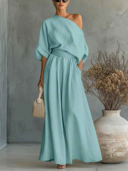 Conjunto de lino azul claro: blusa de un hombro y pantalón ancho fruncido