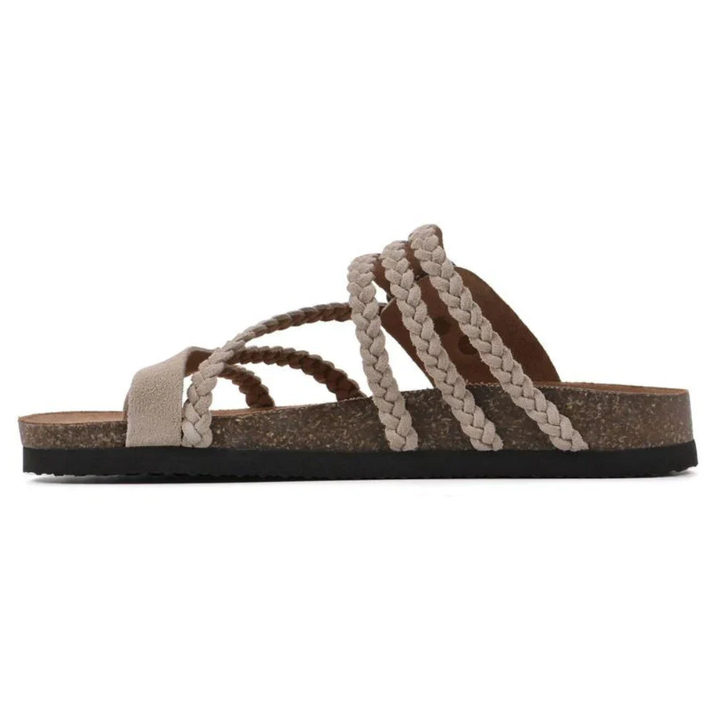 Sandalias ortopédicas beige con tiras trenzadas en el empeine