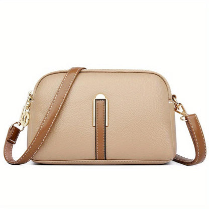 Bolso bandolera textura lichi caqui claro, cierre cremallera y asa de cuero