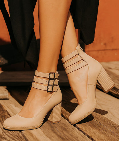 Botines de tacón beige con tiras dobles y hebilla, tacón ancho