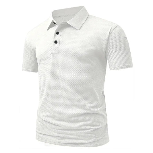 Polo hombre blanco, manga corta, cuello polo y botones en la tapeta
