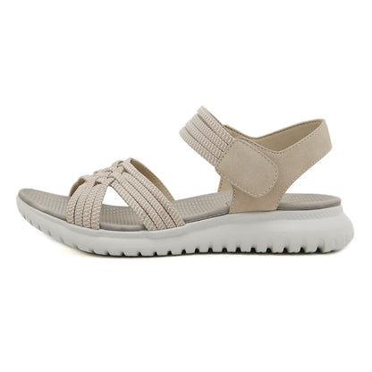 Sandalias ortopédicas beige con tiras elásticas y correa trasera para ajuste seguro