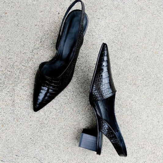 Zapatos de tacón de punta negro tipo salón, tacón bloque alto