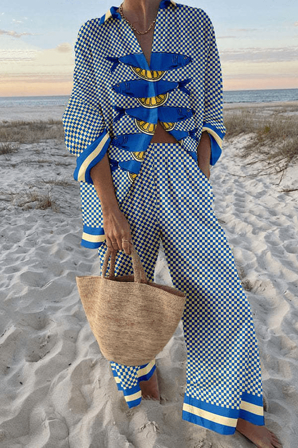 Conjunto Mare con blusa y pantalón largo a cuadros azul y blanco, ribete amarillo