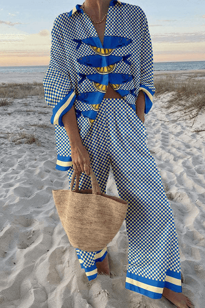 Conjunto Mare con blusa y pantalón largo a cuadros azul y blanco, ribete amarillo