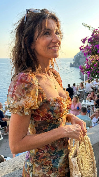 Vestido floral de manga globo con escote cuadrado y cintura entallada