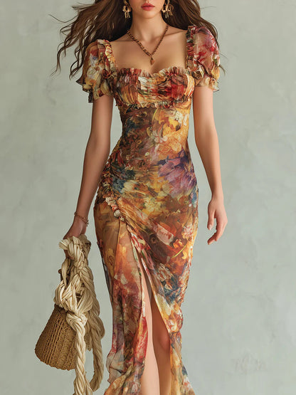 Vestido largo de gasa multicolor con escote cuadrado fruncido y abertura frontal