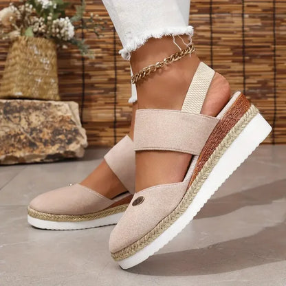 Sandalias beige tipo cuña con tiras anchas y suela de yute, tacón de plataforma