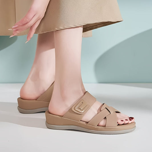 Sandalias de verano Iris en tono beige, con tira cruzada y logo en el talón