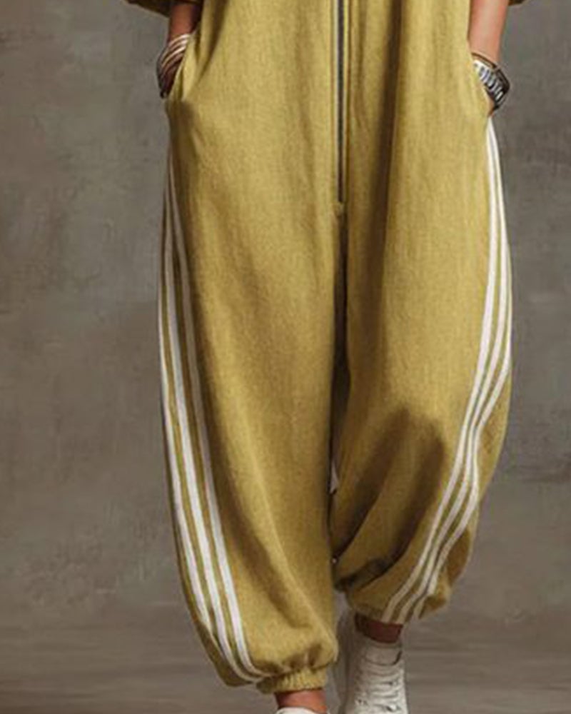 Chándal Alessia amarillo con pantalón bombacho y franjas blancas laterales, con cordón.