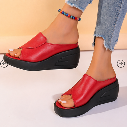 Sandalias ortopédicas con cuña rojas tipo slip-on, punta abierta