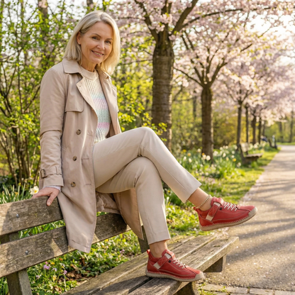 Zapatillas ortopédicas rojas con cordones y suela beige antideslizante