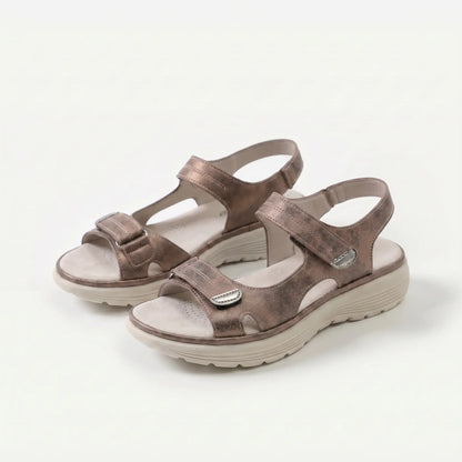 Sandalias ortopédicas antideslizantes marrón topo con velcro y suela con relieve