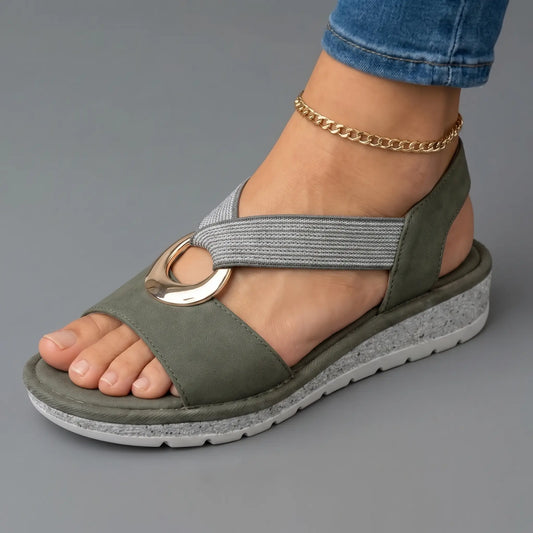 Sandalias ortopédicas confort verde oliva con tira elástica gris y hebilla metálica
