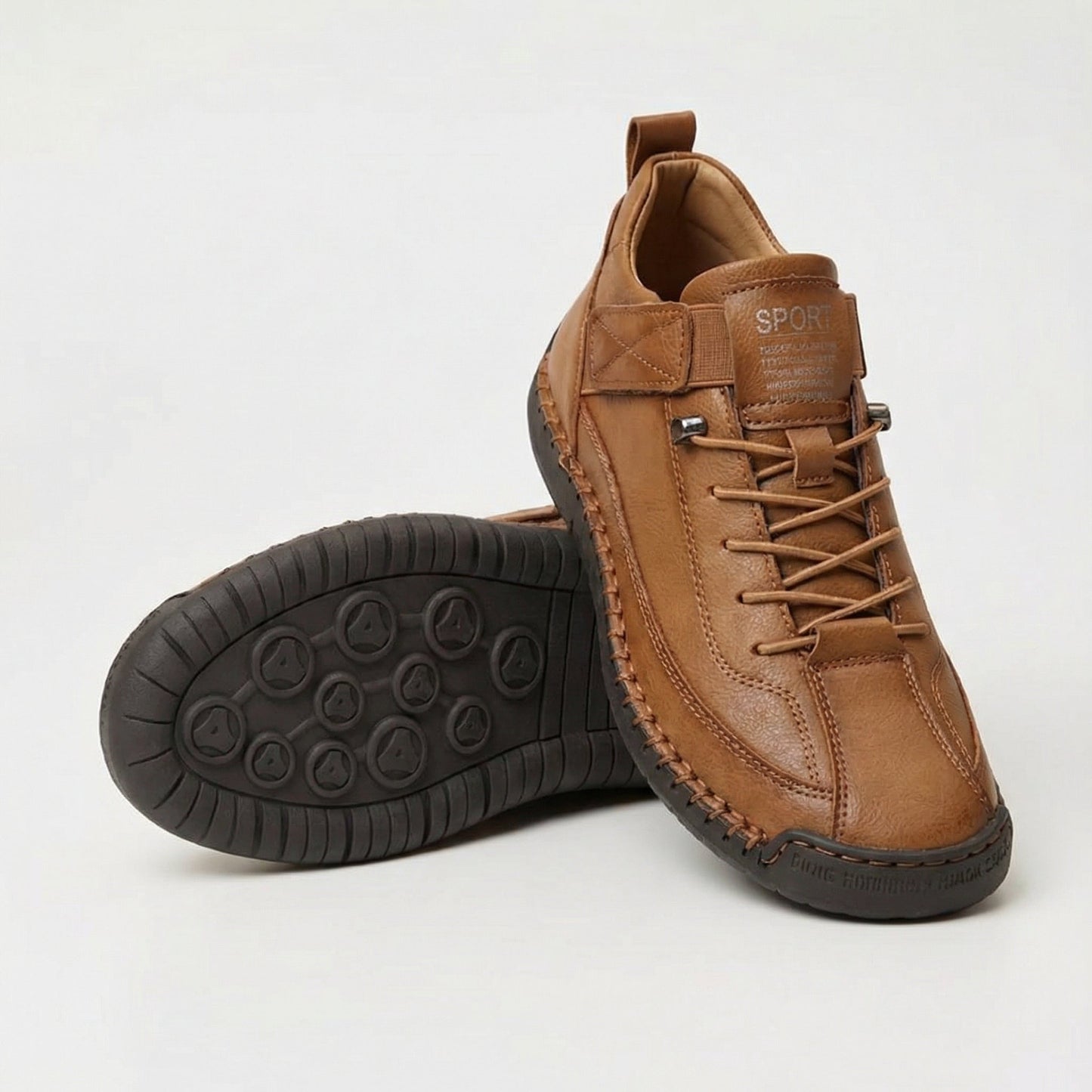 Zapatillas ortopédicas marrón con cordones y velcro; suela de goma con agarre