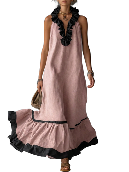 Vestido largo sin mangas rosa empolvado con volantes negros en el escote y dobladillo