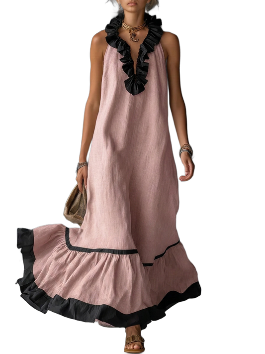 Vestido largo sin mangas rosa empolvado con volantes negros en el escote y dobladillo