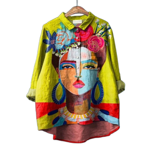 Camisa artística amarilla con estampado de rostro y flores, botones delanteros