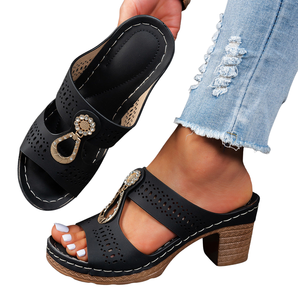 Sandalias ortopédicas de confort negras con tacón alto, perforaciones y broche decorativo