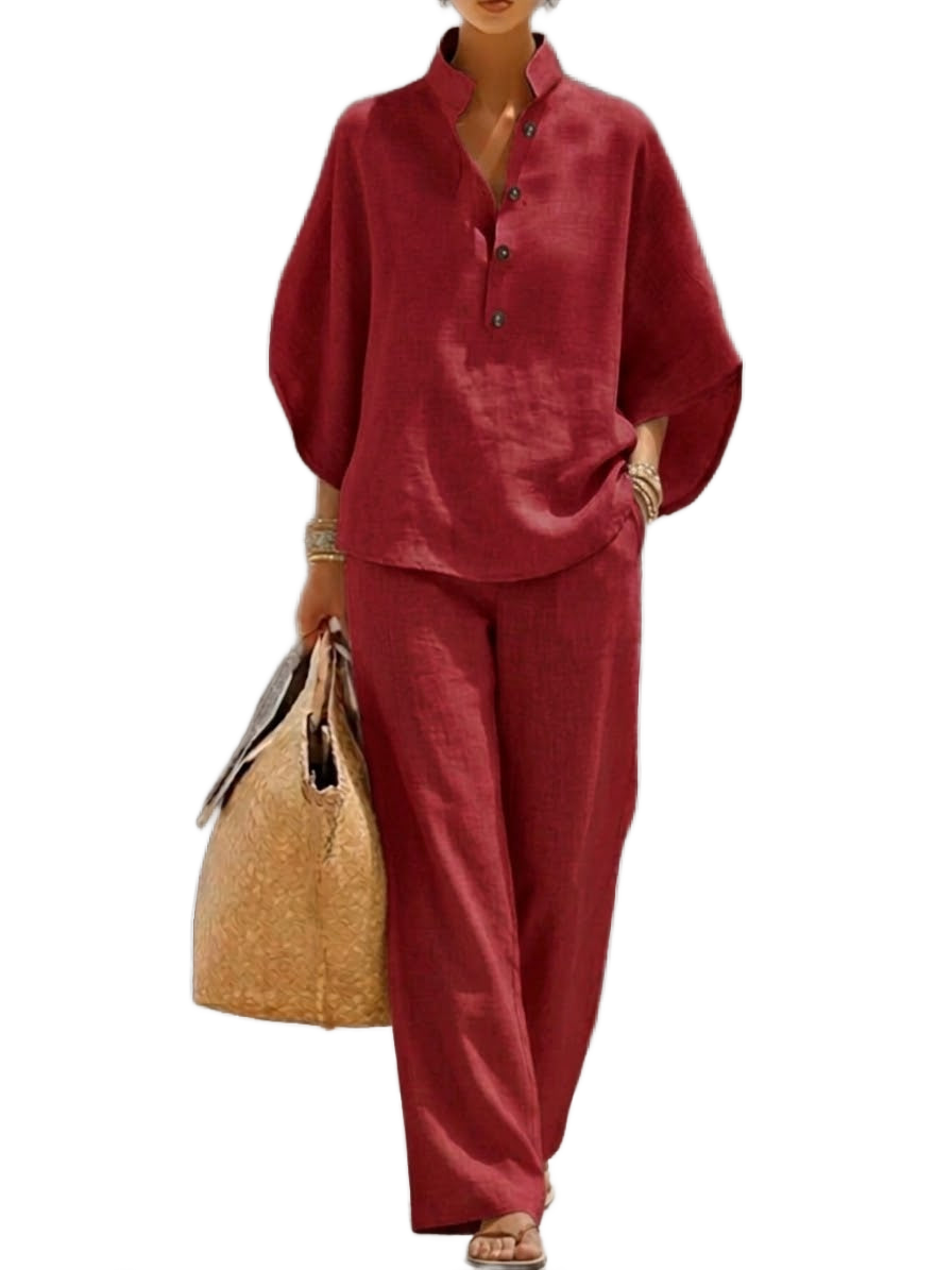 Conjunto elegante rojo: blusa tipo polo con botones y pantalón recto