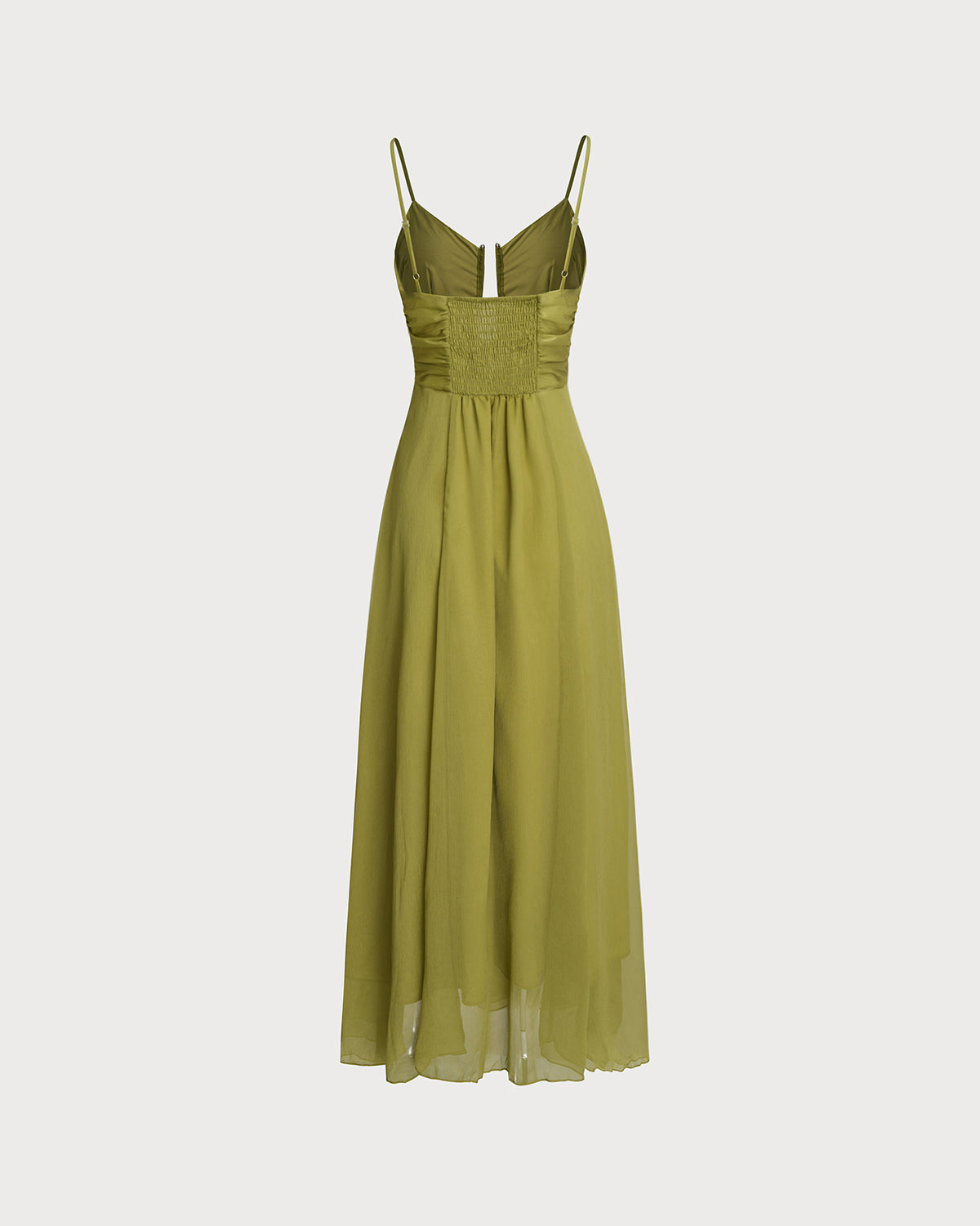 Vestido largo verde de tirantes finos con espalda en V y falda vaporosa
